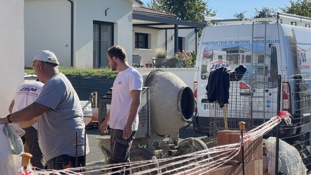 Obligations légales pour construire une maison Gers