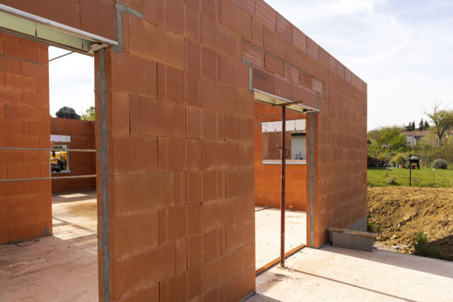 coûts cachés construction maison Gers